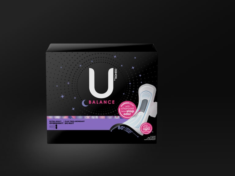 U by Kotex® serviettes ultra-minces au charbon Balance avec ailes, absorption de nuit